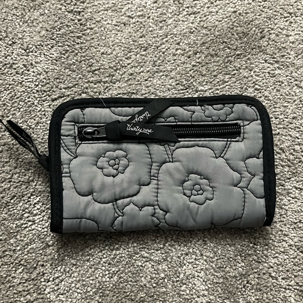Thirty One Gray soft wallet New